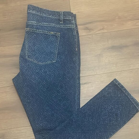 Lauren Jeans Co. Lauren Embossed Dark Wash Jeans - Size 14 - Picture 5 of 6